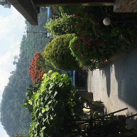 The North Face Inn Pokhara Esterno foto