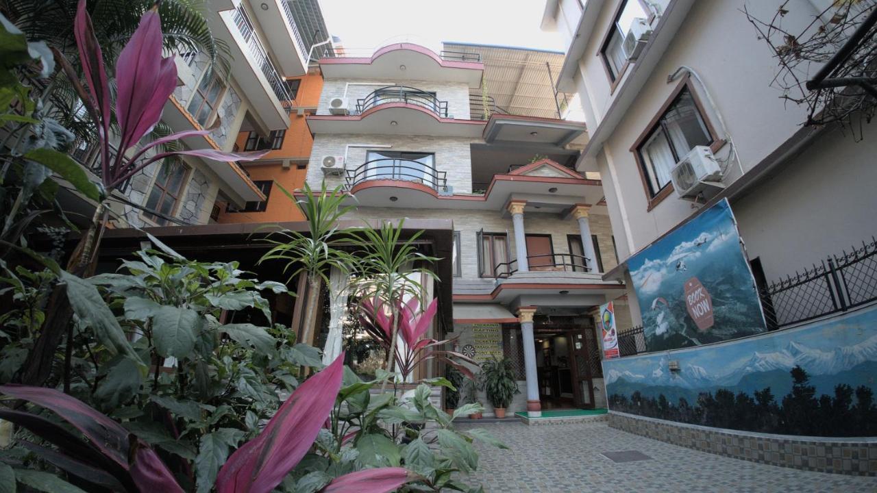 The North Face Inn Pokhara Esterno foto