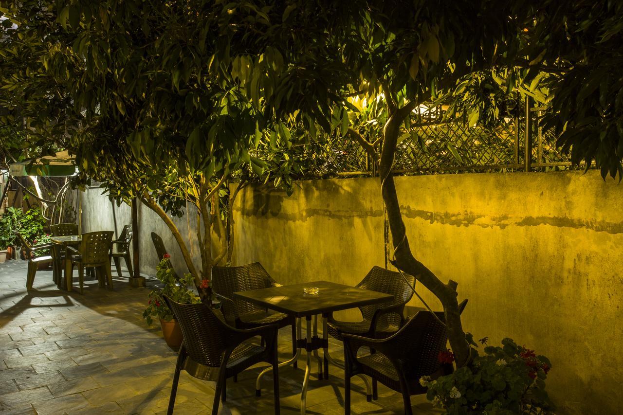 The North Face Inn Pokhara Esterno foto