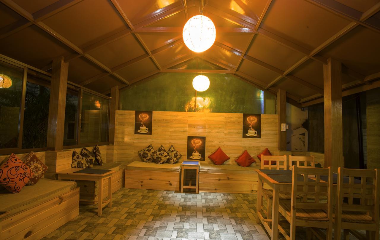The North Face Inn Pokhara Esterno foto